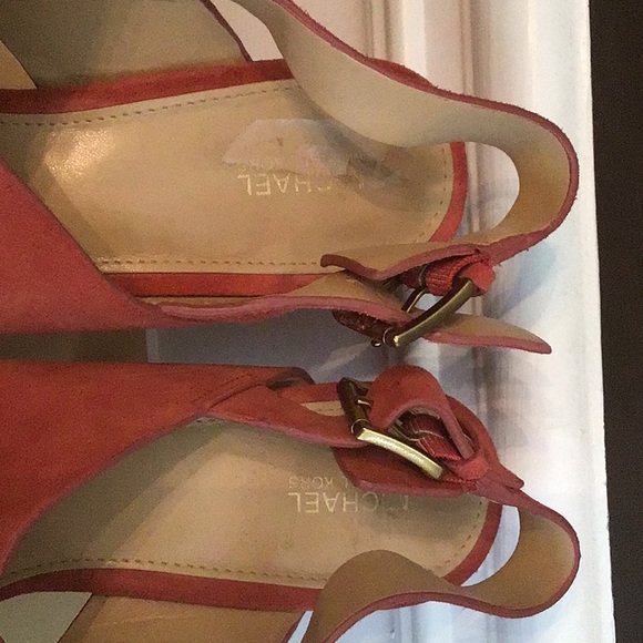 Michale Kors Platform Sandals!! NEVER WORN!! - Picture 4 of 6